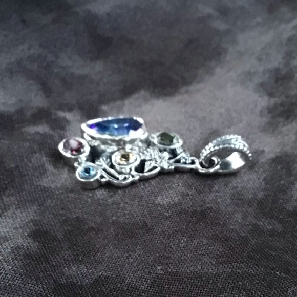 Blue petalite and multi gem floral, design artisan pendant in sterling silver - Picture 5 of 5